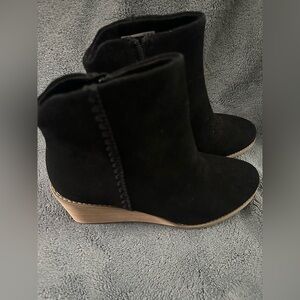 TOMS Joanna Wedge Booties - NWOT